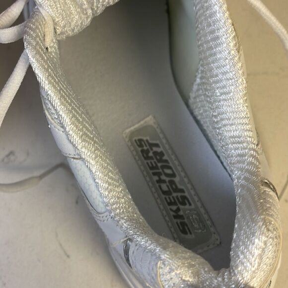 Skechers WOMEN'S D'Lites - Fresh Start Size 9, White, Like New - Picture 16 of 16